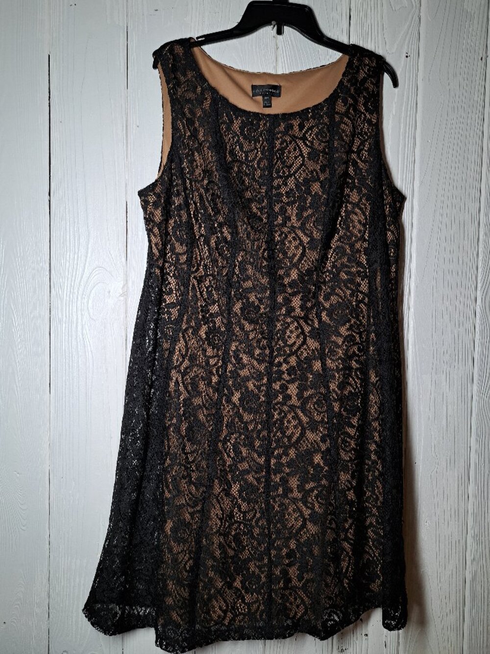 CONNECTED APPAREL 18W Black and Nude Stretch Lace Sleeveless  Lined Dress
